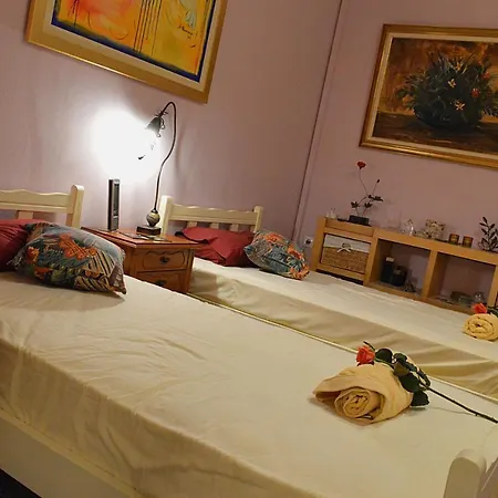 Apartment Pireas Port Next To Metro Artistic House *