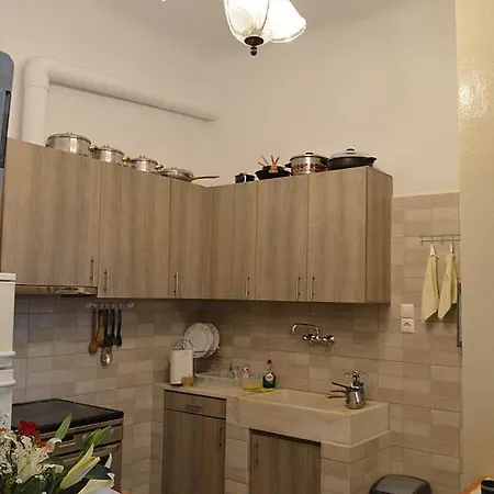 Apartment Pireas Port Next To Metro Artistic House Piraeus